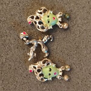 Blackamoor Genie Magic Lamp Pin With 2 Extra Genie Pins